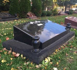 Black Bevel Granite Marker with Vase