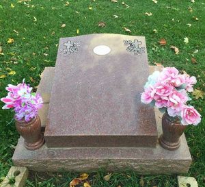 India Red Bevel Marker with Vase