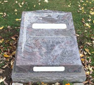 Paradisco Bevel Granite Marker